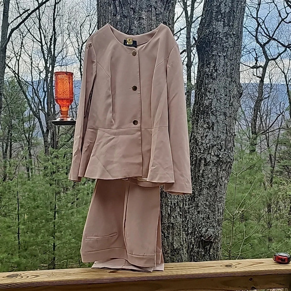 Eloquii blush peplum suit size 16/18 - Picture 1 of 7